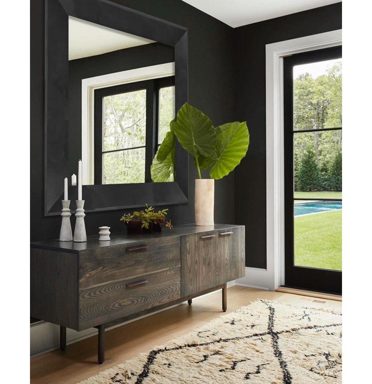 Espejo negro piramidal